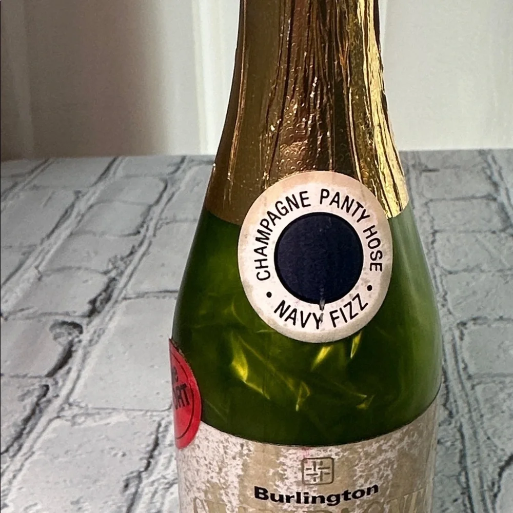 Burlington Champagne Bottle Novelty Sheer Pantyhose Navy Small 90lbs-120lbs VTG